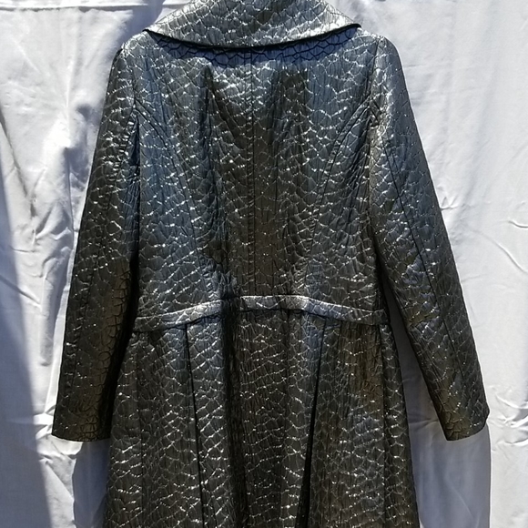 Coat Dress (run small, if you wear 8 or 10) - Picture 4 of 4